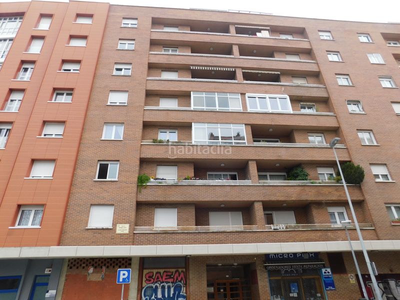 Foto f18fa648-4828-4a22-b9a4-9a0effe63f0a. Piso en calle benjamín de tudela 44 fantastico piso en mendebaldea - zona peatonal en Pamplona / Iruña