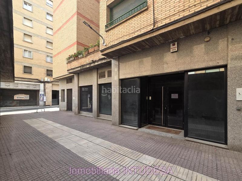 Foto ce646382-ca9a-408a-b74f-123f20398638. Locale commerciale in Centro Tudela