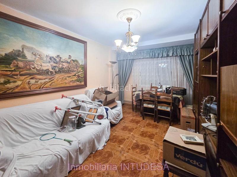 Foto b9140472-d7e7-4452-a825-5c7390b8caf1. Piso en venta centrico piso de tres dormitorios y un baño en Tudela
