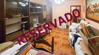 Piso  Rabosales. En venta centrico piso de tres dormitorios y un baño en tudela