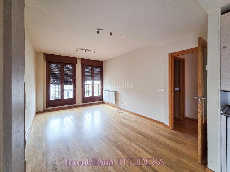 Foto b26eca0e-55b9-4189-aea0-bf268005a9c3. Piso en venta céntrico piso de dos dormitorios y un baño en Cascante
