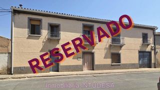 Maison  Calle san antón. En venta casa de cuatro dormitorios y dos baños en fustiñana