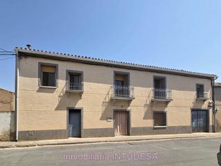 Casa  San antón. En venta casa de cuatro dormitorios y dos baños en fustiñana