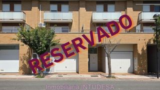 Reihenhaus  Paseo moncayo. En venta casa de tres dormitorios, dos baños y aseo en murchante