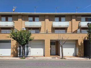 Reihenhaus  Moncayo. En venta casa de tres dormitorios, dos baños y aseo en murchante