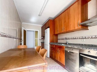 Pis  Calle bardenas. En venta piso de tres dormitorios y un baño en tudela