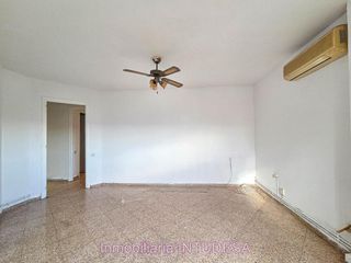 Piso  Calle pe�uelas. En venta piso de tres dormitorios y ba�o en tudela
