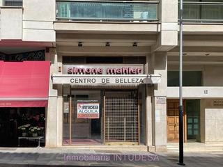 Location Local commercial  Capuchinos. Se alquila local en pleno centro de tudela