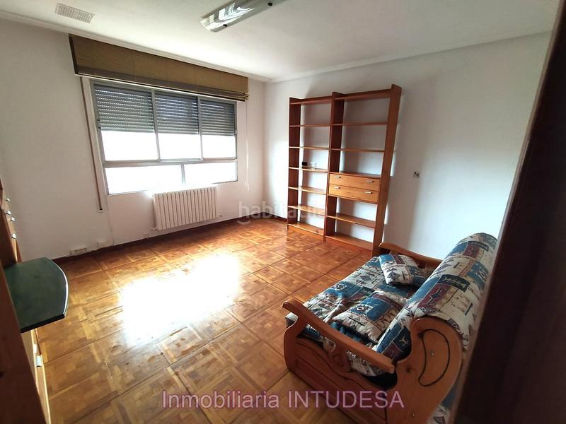 Foto f8ffa3a9-f87a-46c7-9c99-64296ba35380. Àtic amb calefacció a Centro Tudela