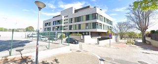 Alquiler Parking coche  Gladys. Se alquila plaza de garaje en zona azucarera en tudela