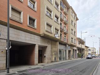 Aparcament cotxe  Juan antonio fernández. Se vende céntrica plaza de garaje doble en tudela
