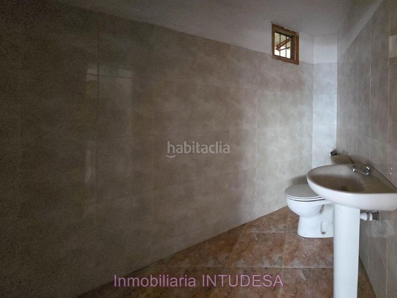 Foto 04999b6f-cf89-4dd1-943c-f373c73f8423. Location local commercial dans Centro Tudela