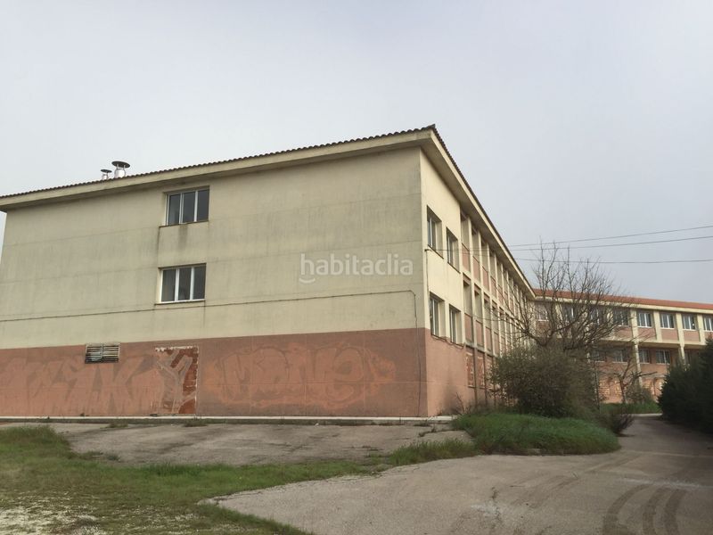 Foto f4dbc322-5e65-447a-802a-6def6fb276bd. Edifici a Estación Arroyo Malpartida Cáceres