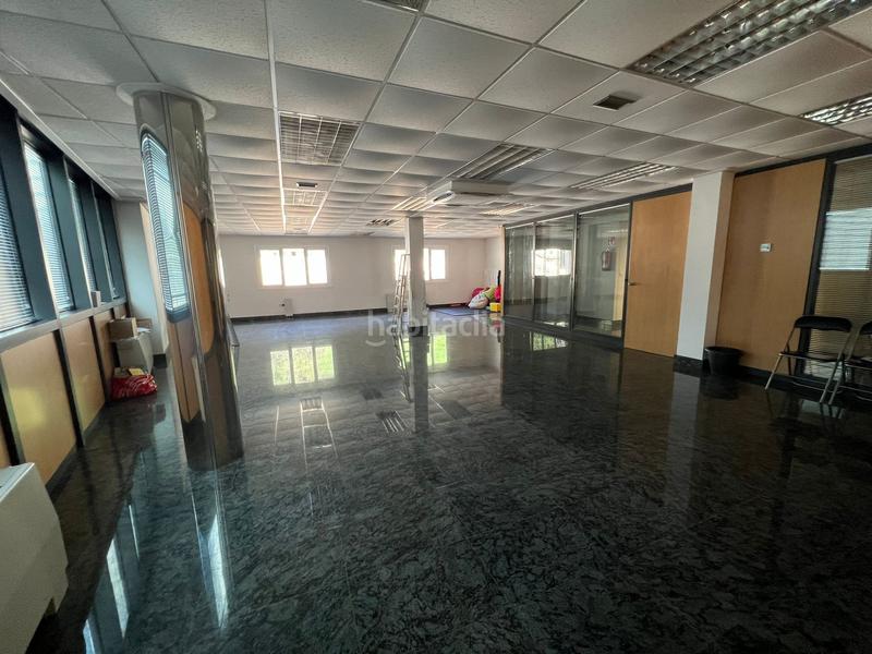 Foto d3555775-b6f8-4de8-8818-e3c576c65a62. Bureau dans Beasain