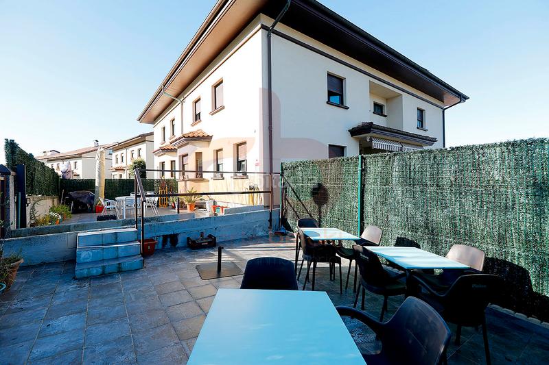 Foto ec70d450-37a4-46ca-916c-c08ae189189a. Casa a schiera con riscaldamento parcheggio in Lapice - Larreaundi - Olaberria - Meaka Irun