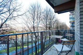 Pis  Dario de regoyos kalea. Acogedora vivienda de 78 m² con balcón y vistas despejadas al rí