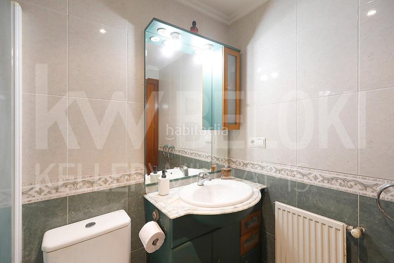 Foto 625faadc-8ba1-4768-8d92-57633fe1dcf6. Dúplex ático dúplex con encanto, luz natural y balcón en Irun
