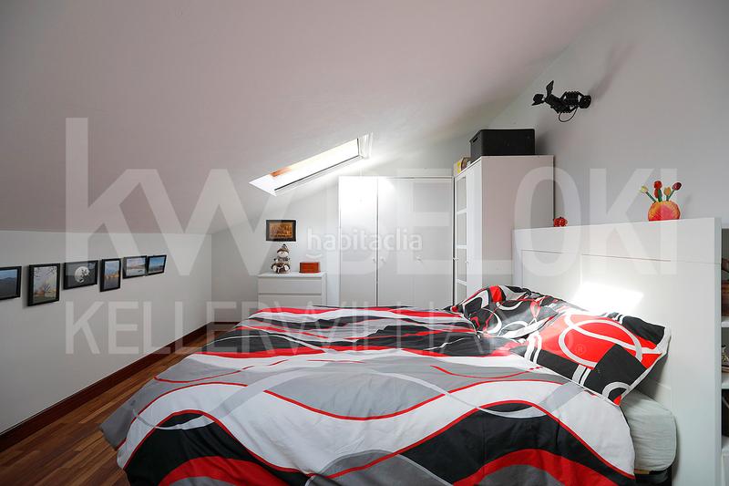 Foto c783f095-9f47-477a-b38e-fe5ddbe5082b. Dúplex ático dúplex con encanto, luz natural y balcón en Irun