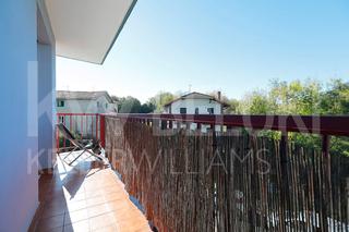 Appartement  Anaka kalea. Piso reformado, exterior y con dos balcones en venta en c/anaka