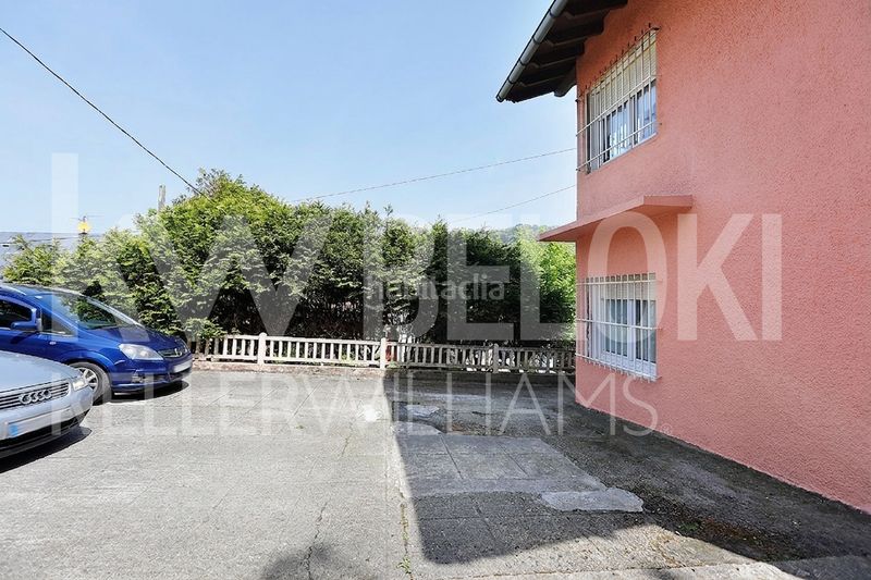 Foto 83c6d3dc-583d-4a21-b87b-f10bb7de4491. Casa villa independiente en san sebastián, junto a gros, con gran potencial de reforma y parcela propia en Donostia - San Sebastián