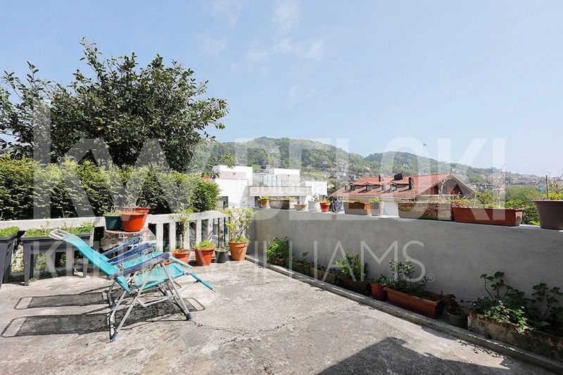 Foto 9f1c108a-4281-4a53-9736-51870bfd7773. Casa villa independiente en san sebastián, junto a gros, con gran potencial de reforma y parcela propia en Donostia - San Sebastián