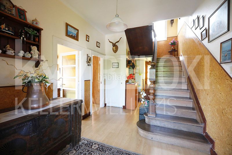 Foto a8f1dcdf-baae-472a-a9c5-9b275594ef1e. Casa villa independiente en san sebastián, junto a gros, con gran potencial de reforma y parcela propia en Donostia - San Sebastián