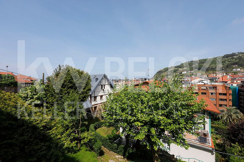 Foto e743407f-bd0c-494e-ac2b-a44413a42d4e. Casa villa independiente en san sebastián, junto a gros, con gran potencial de reforma y parcela propia en Donostia - San Sebastián