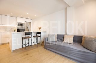Appartement  Kapitanenea kalea. Piso completamente reformado con cocina abierta y balcones