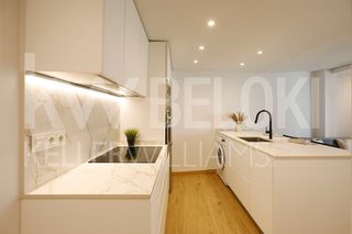 Appartamento  Kapitanenea kalea. Piso completamente reformado con cocina abierta y balcones