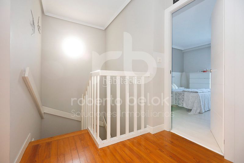Foto 99b567ac-c5fc-4aff-a9a7-640e5c2b14cc. Zweistöckige wohnung mit heizung in Azken Portu - Behobia Irun
