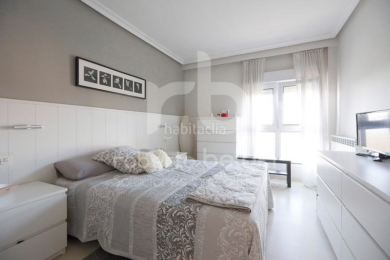 Foto cb5b9224-8fbd-44d7-b7ba-9d1ed585ad1c. Zweistöckige wohnung mit heizung in Azken Portu - Behobia Irun