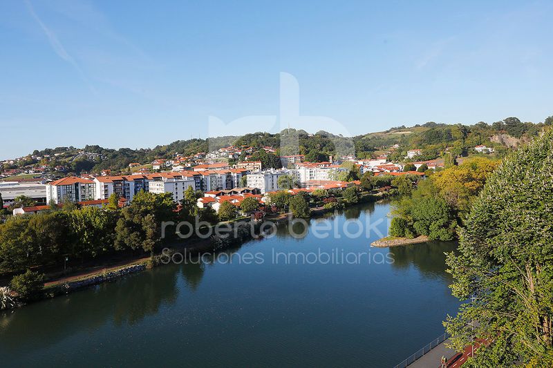 Foto d6618cc8-6db9-460e-8440-697e81ca0e2f. Zweistöckige wohnung mit heizung in Azken Portu - Behobia Irun