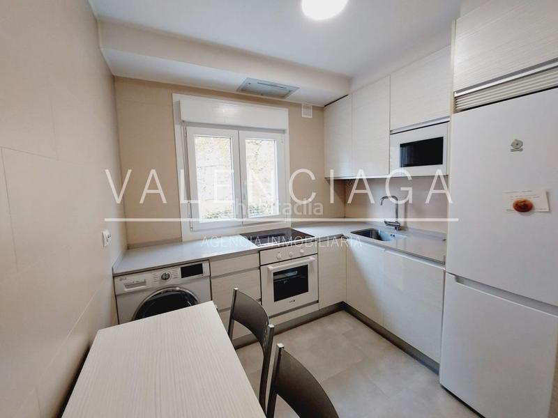 Foto 93426af9-4f1b-4d3c-91b5-b2a663cacd94. Location appartement avec chauffage dans Egia Donostia - San Sebastián