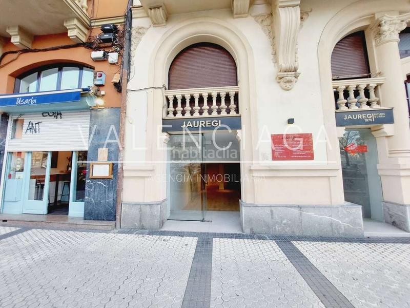 Foto 55f6be5b-f730-440c-b81f-462bf81fce66. Location local commercial dans mandasko dukearen pasealekua 37 dans Donostia - San Sebastián