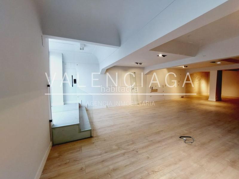 Foto 304b1132-35ea-425c-ae33-4b26c40cf10c. Rent business premise in mandasko dukearen pasealekua 37 in Donostia - San Sebastián