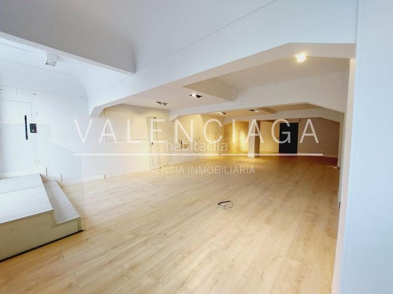 Foto dbfab865-a92e-46f9-8884-5ff3efe85abf. Rent business premise in mandasko dukearen pasealekua 37 in Donostia - San Sebastián