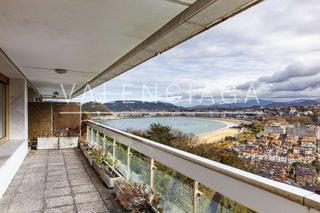 Pis en Marbil bidea 18. Vivienda exterior con vistas a la baha de la concha en erregene