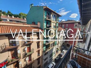 Pis  Maribaratza kalea. Apartamento céntrico con balcones y ascensor