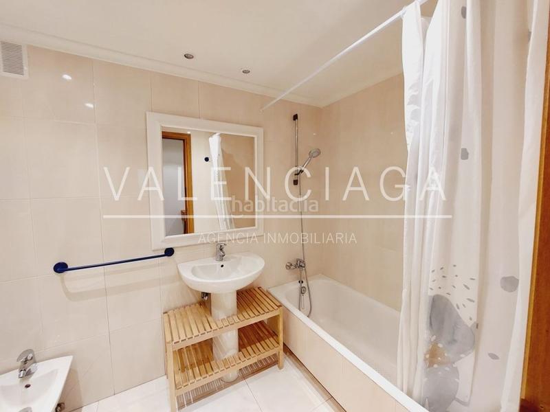 Foto 08986fdc-8172-4477-b06a-bee6d7707dbb. Location appartement avec chauffage parking dans Antiguo Donostia - San Sebastián