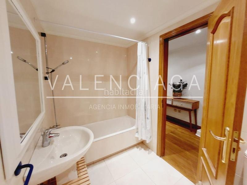 Foto 2a45b908-4e3e-4269-9899-1cdc6a40e2b7. Location appartement avec chauffage parking dans Antiguo Donostia - San Sebastián