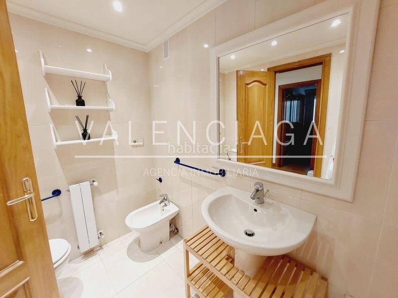 Foto 900ec919-48af-4805-823c-26fa6448f38f. Location appartement avec chauffage parking dans Antiguo Donostia - San Sebastián