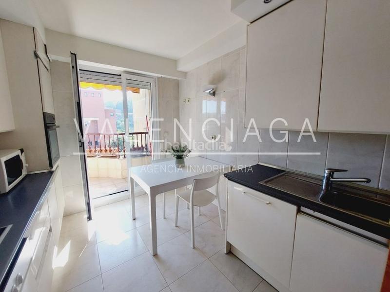 Foto b6b484f2-a3c9-4b66-a818-25db9400a9f5. Location appartement avec chauffage parking dans Antiguo Donostia - San Sebastián