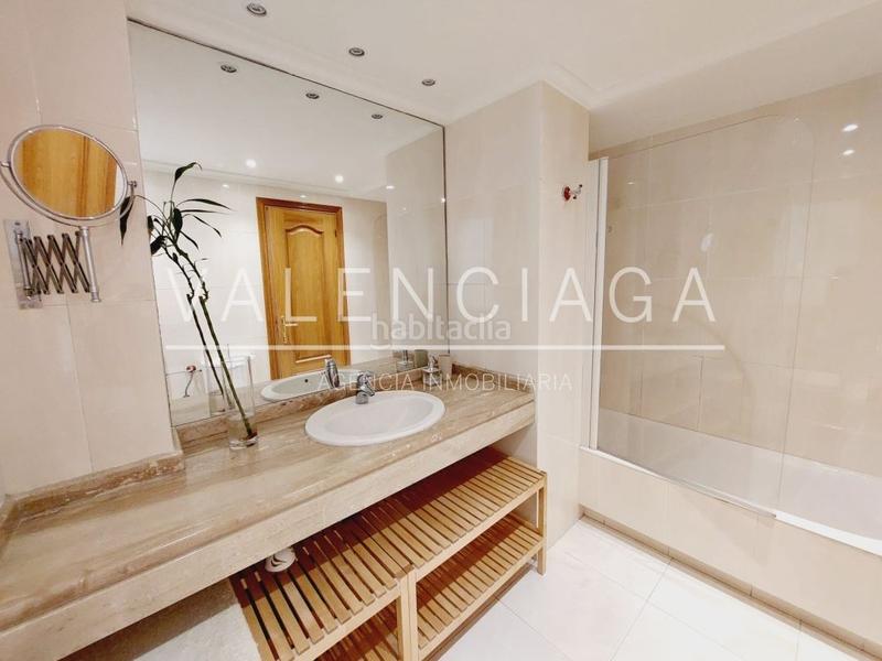 Foto bdd048b7-8bb5-4a15-a836-3354dde3e9c0. Location appartement avec chauffage parking dans Antiguo Donostia - San Sebastián