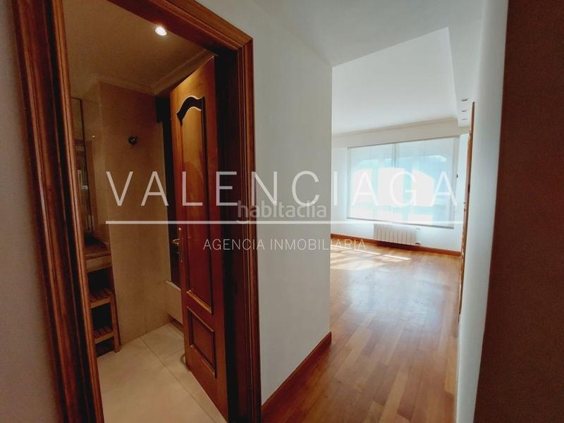 Foto bf09dd38-adba-4e3b-9884-d4e2394a3542. Location appartement avec chauffage parking dans Antiguo Donostia - San Sebastián