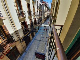 Lloguer Pis  Fermin calbeton kalea. Piso en la parte vieja de donostia temporal. dsiponible desde se