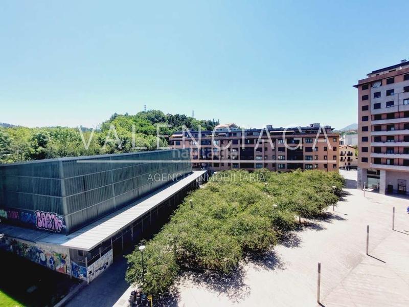 Foto a57cc548-c096-43e0-b2ac-87f8127d5540. Alquiler piso vivienda de reciente construcción en igara con garaje cerrado en Donostia - San Sebastián