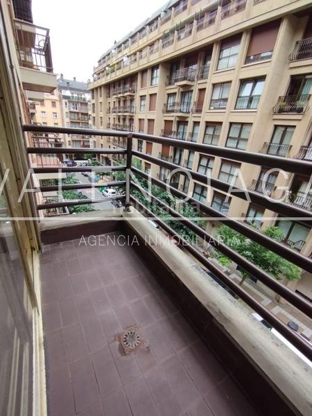 Foto eabb22a9-199c-4379-9fb2-f740330a103d. Alquiler piso apartamento 1 dorm. junto parking txofre. exterior. calefacción. temporal en Donostia - San Sebastián