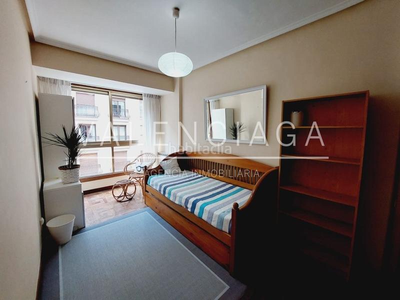 Foto bf0744d7-4afb-420e-9619-7aa241a99e96. Alquiler piso apartamento de temporada en Gros en Donostia - San Sebastián