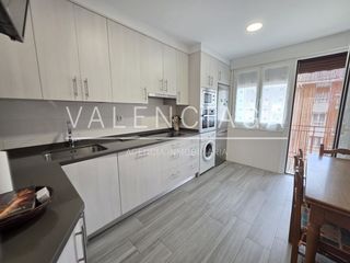 Flat in Beasain. Piso con balcon, 3 habitaciones, cocina comedor y baño