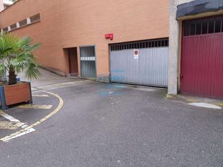 Aparcament cotxe a Paseo del oria 1 ref. 06081148 1. Oportunidad, plaza de garaje en venta